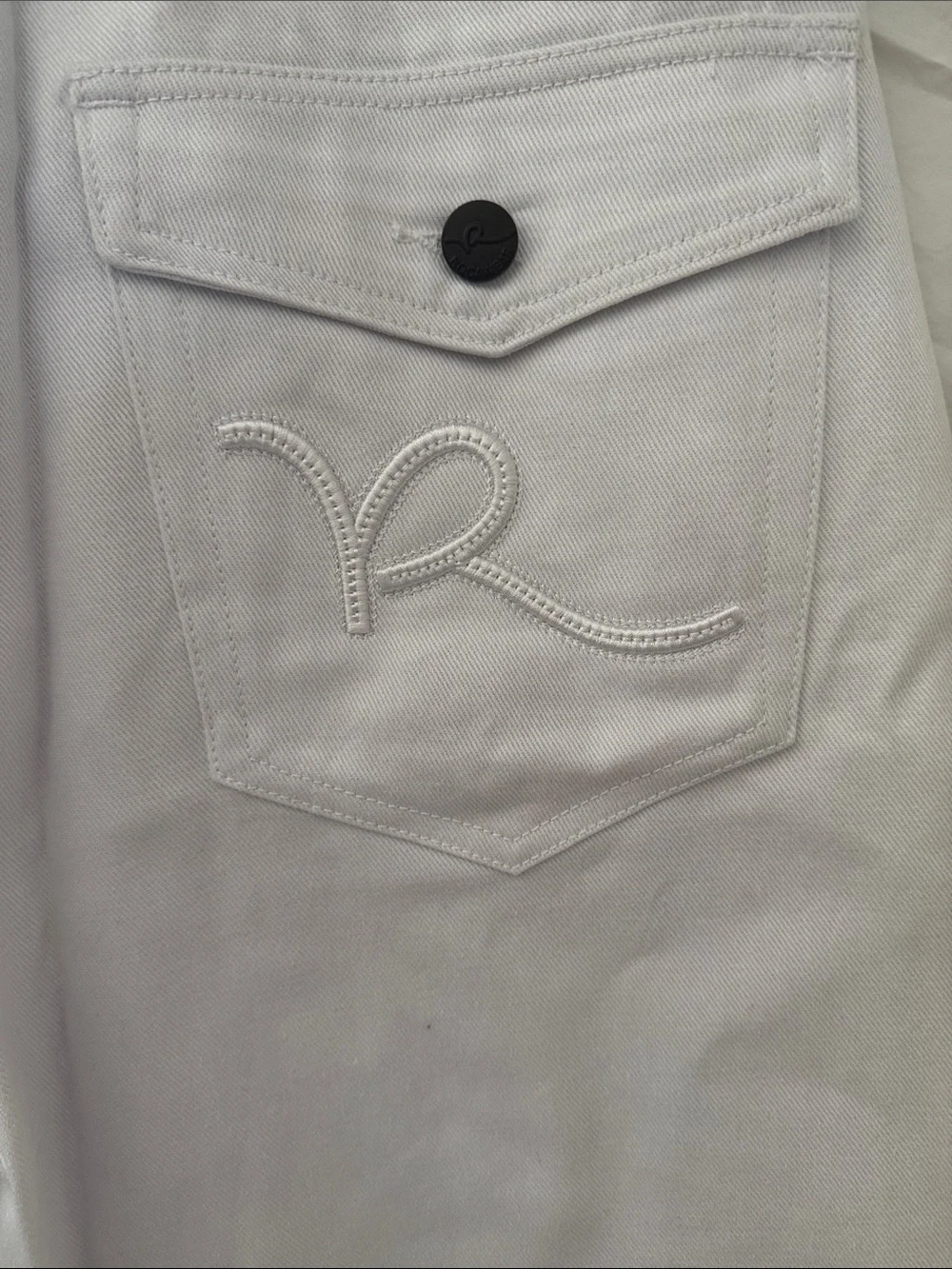 Rocawear 90’s Y2K Streetwear White Jean Jorts with Black Web Belt